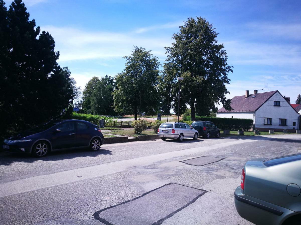 Ubytovani Jerabek Lasenice Bagian luar foto